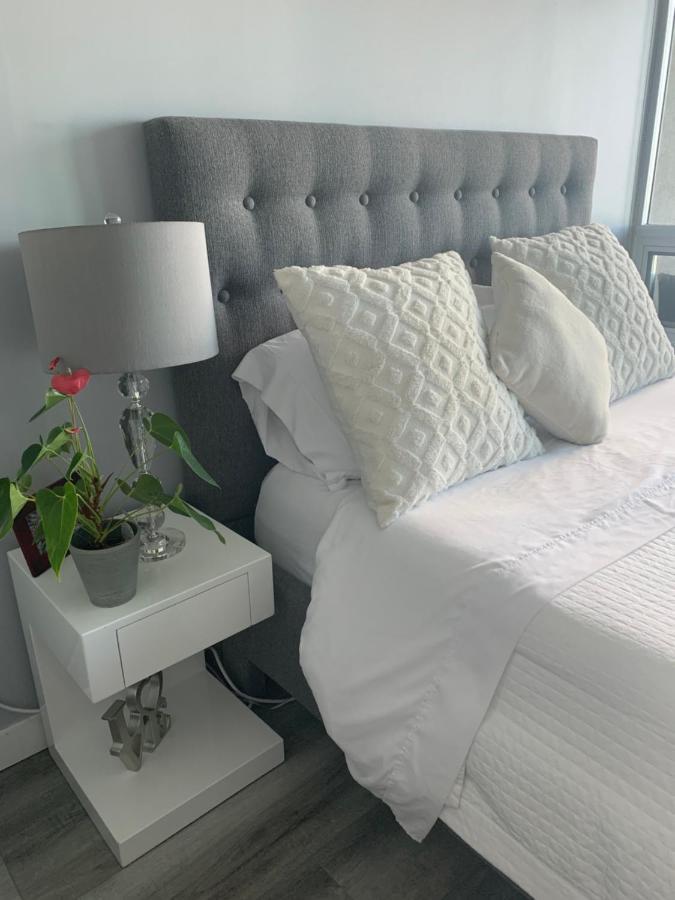 Downtown Waterfront Suites With Cn Tower Views Toronto Eksteriør bilde